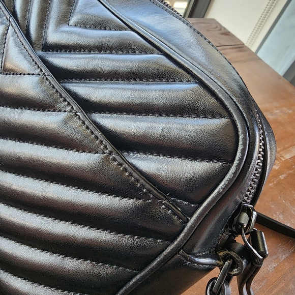 Saint Laurent Black Quilted Leather Crossbody Bag - Picture 4 of 9